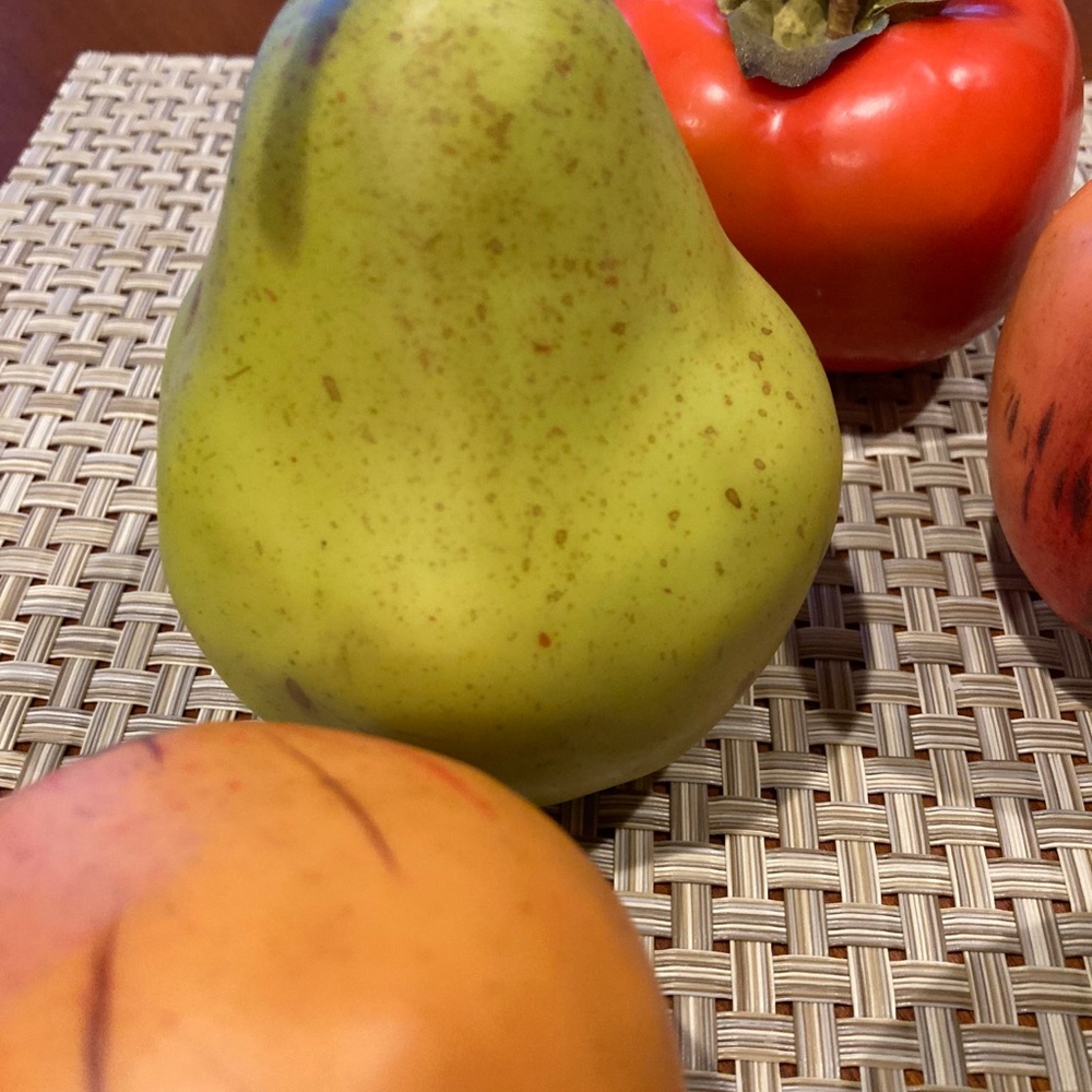 5 Pieces Decorative Faux Fruit Decor. - Picture 6 of 6